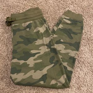 Old Navy Green Camo Sweatpants